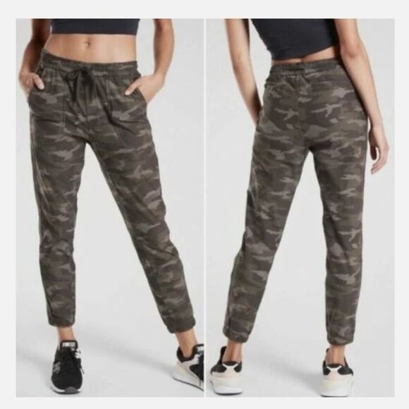 Athleta Farallon Camo Jogger Pant Size 4 - Picture 1 of 11